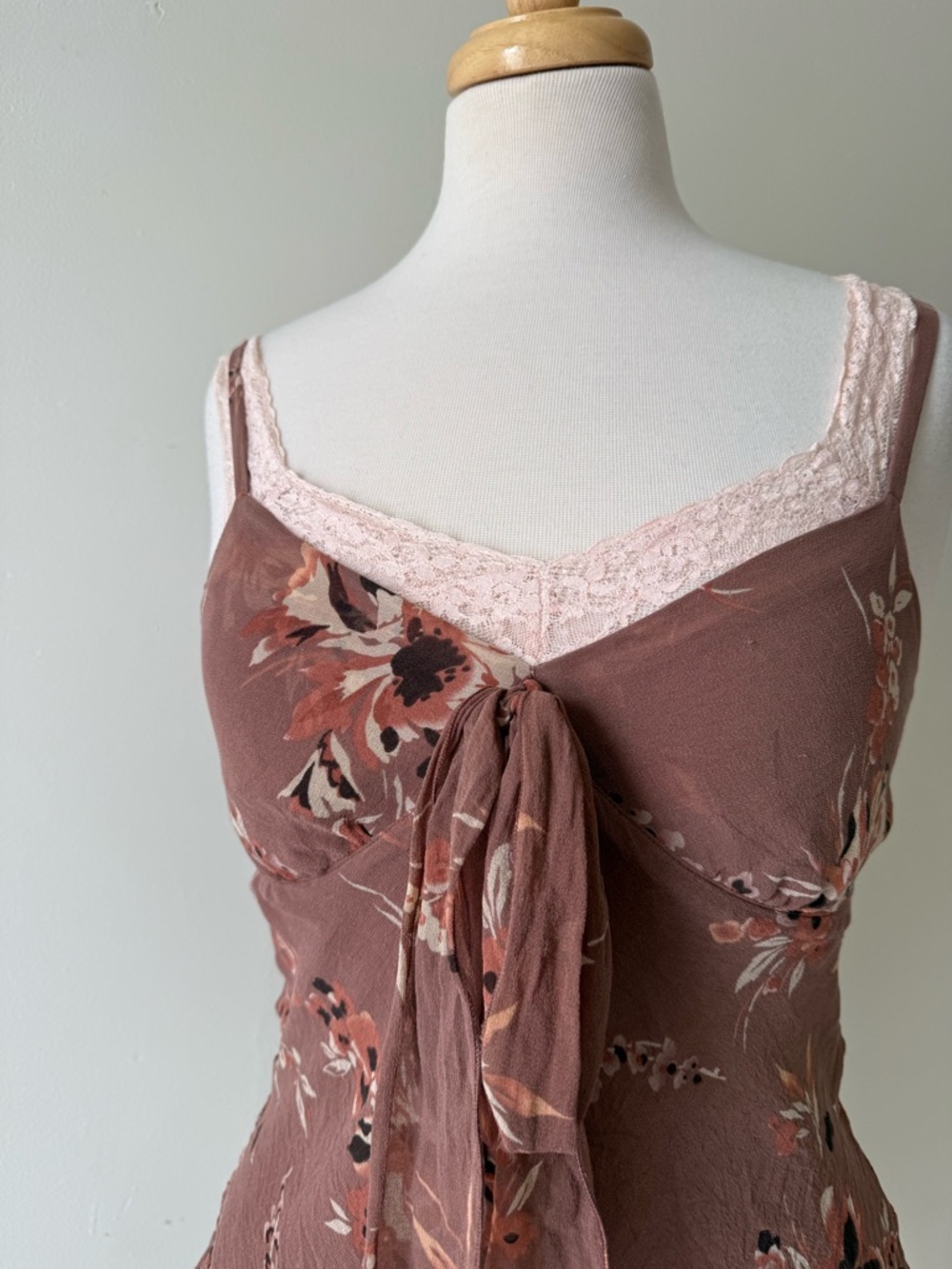 Banana Republic Silk Blend Floral Camisole Top Size 4 - Picture 2 of 9